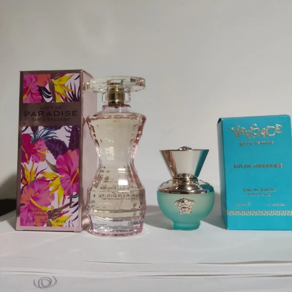 Sofia Vergara Lost In Paradise Versace Dylan Turquoise Bundle